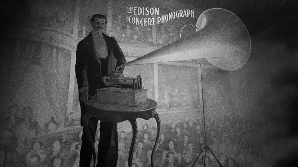 06-CH1-Edison-Concert-Phonograph-1000px